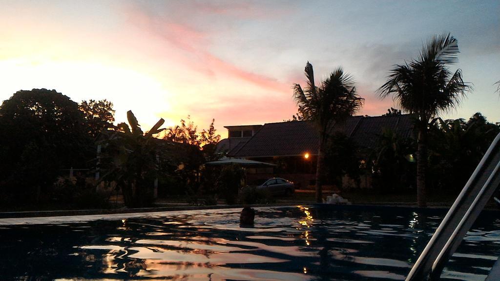 Villa De Mama Rawai Buitenkant foto
