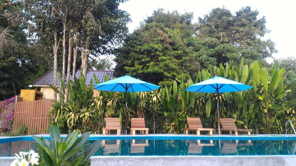 Villa De Mama Rawai Buitenkant foto