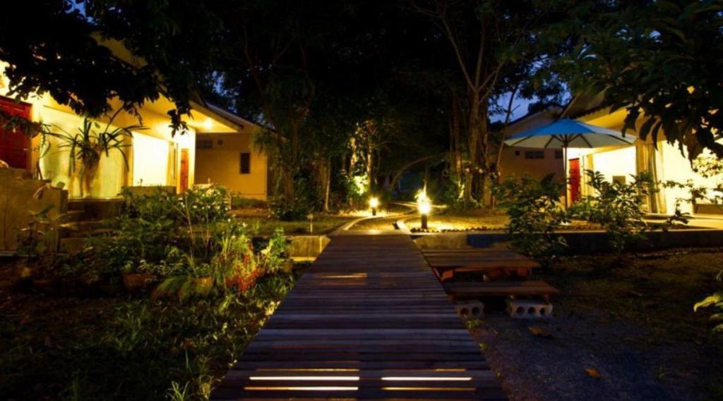 Villa De Mama Rawai Buitenkant foto